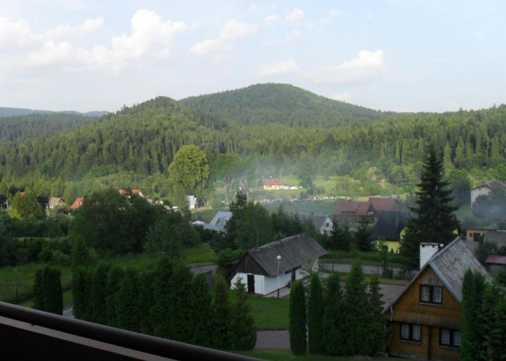 Perelka Natura Tour Hotel Cisna Exterior photo