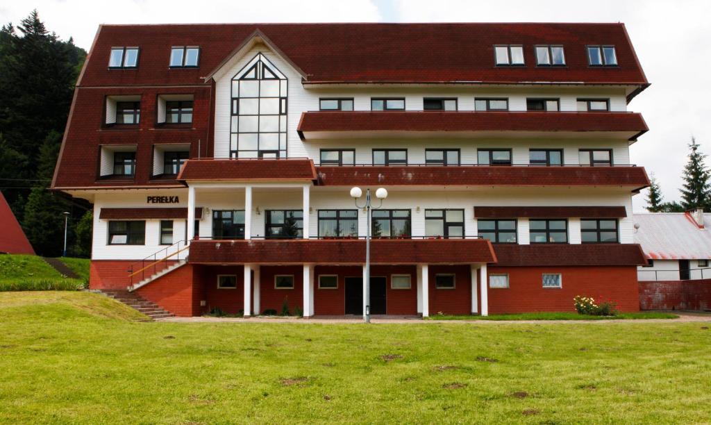 Perelka Natura Tour Hotel Cisna Exterior photo